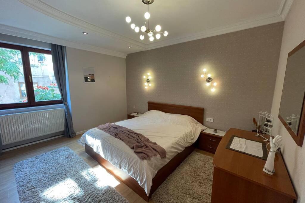 Cozy Apartment In The Old Center Of Prishtina Приштина Экстерьер фото