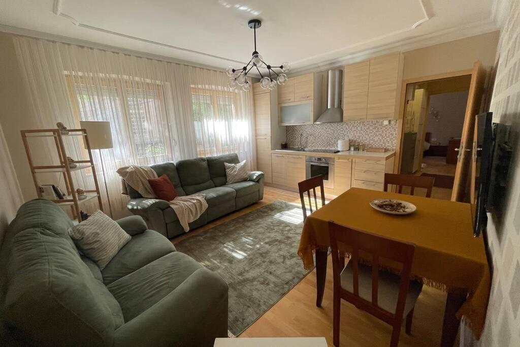 Cozy Apartment In The Old Center Of Prishtina Приштина Экстерьер фото